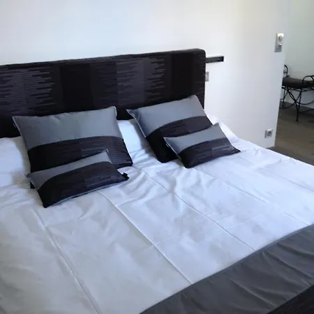 Domaine De L'esperon 3*