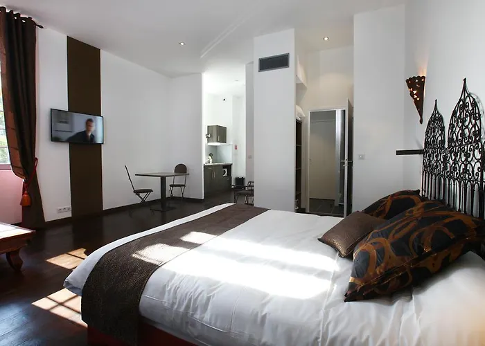 Hotel Domaine De L'esperon 3*