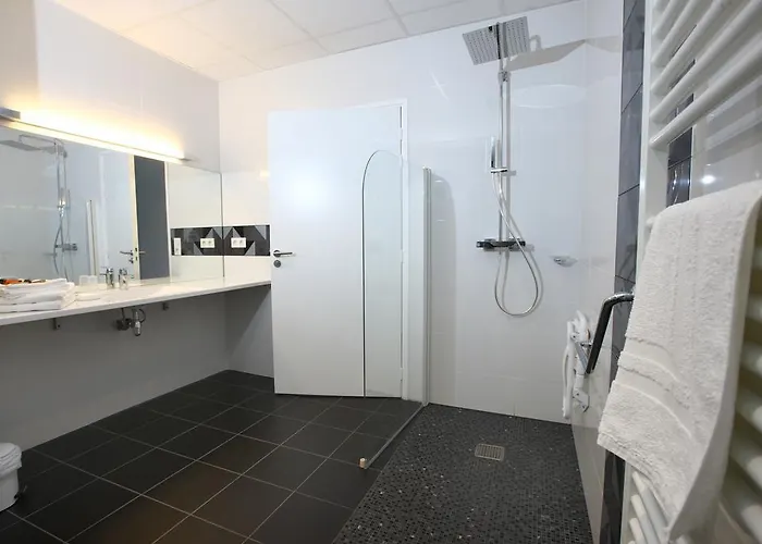 Domaine De L'esperon Hotel 3*