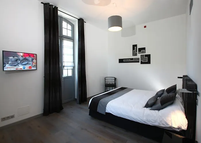 Domaine De L'esperon Hotel 3*