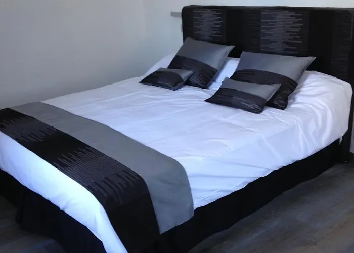 Hotel Domaine De L'esperon 3*