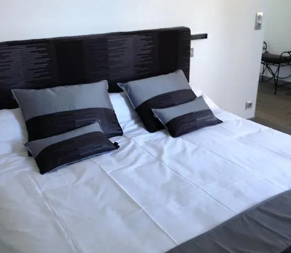 Domaine De L'esperon 3*