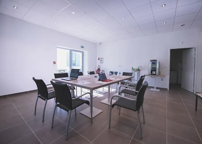 Hotel Domaine De L'esperon 3*